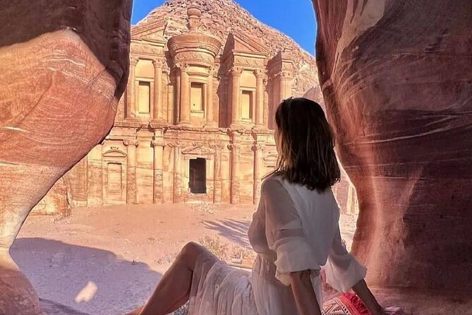 2 Days Petra Private Guided Tour - Day 2: Walking the Siq, seeing the Treasury, then pressing into Petra’s key sights