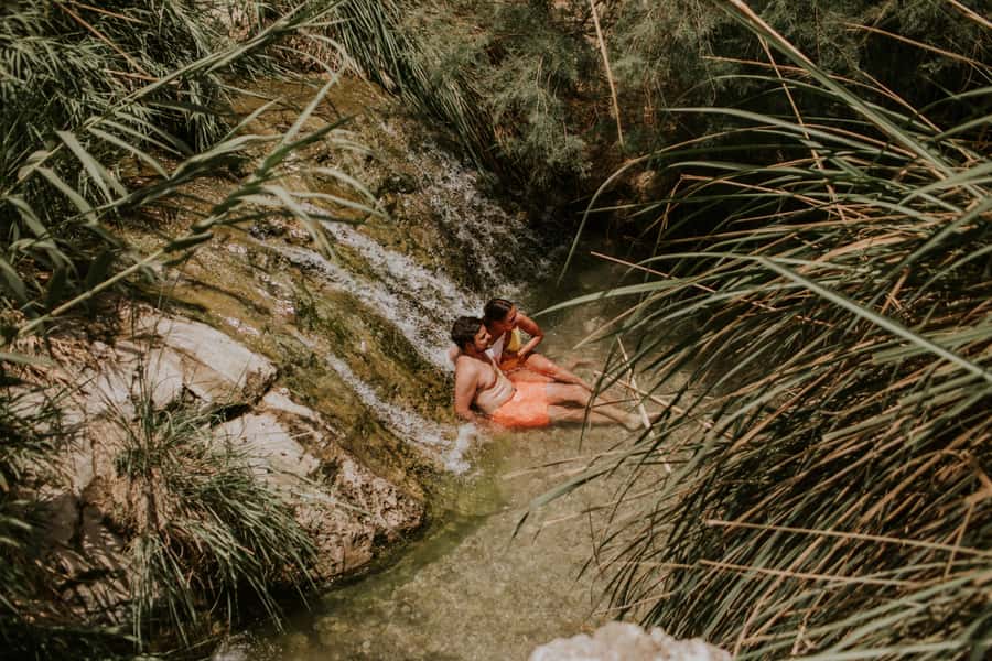 From Jerusalem: Masada, Ein Gedi and Dead Sea Day Tour - Self-guided, but not lonely: what the support likely feels like