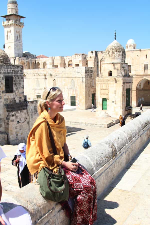 From Tel Aviv: Jerusalem Old City Guided Tour - Church of the Holy Sepulchre: Where Time Feels Layered
