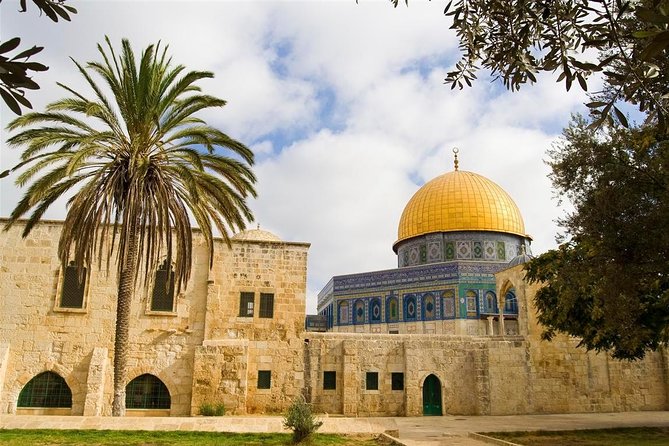 Full-Day Trip of Jerusalem and Bethlehem - Entering the Old City via the Zion Gate, Then Walking the Cardo