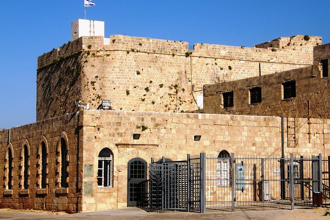 Haifa Acre and Rosh Ha-Nikra Private Tour from Tel Aviv - Stop 4: Rosh Hanikra Views, Sea Caves, and a Lebanese Border Photo Moment