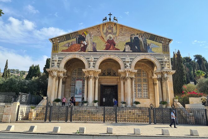 In The Footsteps of Jesus Day Tour - Dguide Self Guiding App - Dominus Flevit and the tear-shaped church viewpoint