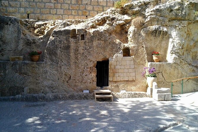 In The Footsteps of Jesus Day Tour - Dguide Self Guiding App - Gethsemane in the Olive trees: prayer stops on purpose
