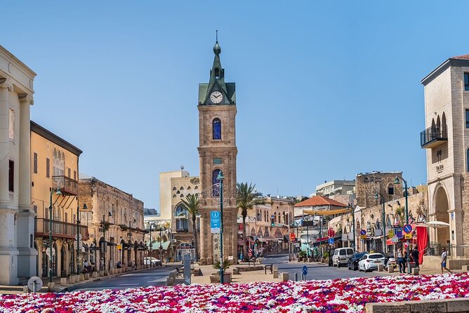 Jaffa and Neve Tzedek walking tour - Stop 1: Jaffa coastline, old city lanes, and a flea market with context