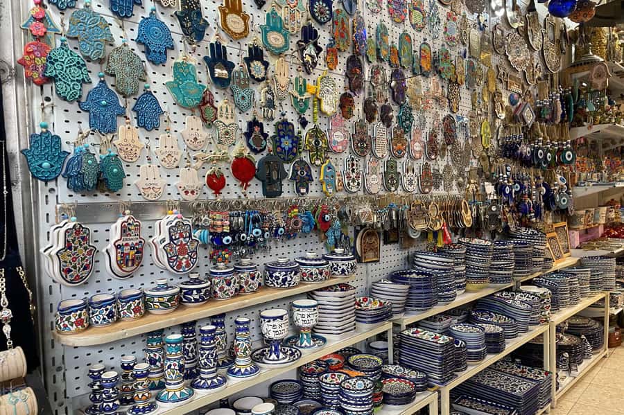 Jaffa: Old City, Port & Shuk Hapishpishim Walking Tour - The guide experience: Alina’s style makes it land