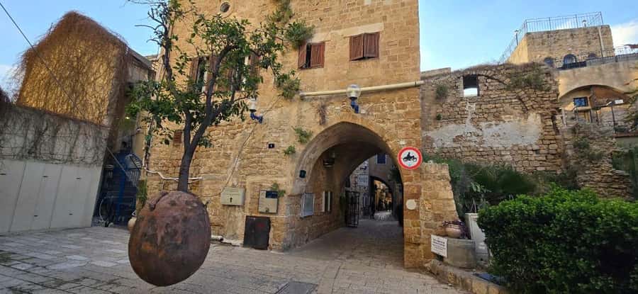 Jaffa's Timeless Tales: Legends & Labyrinths Private Tour - Perseus and Andromeda at the cliffside rocks where the story is told