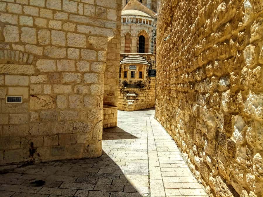 Jerusalem Boutique Tour from Tel Aviv - Dung Gate to the Temple Mount: timing is the deal-maker
