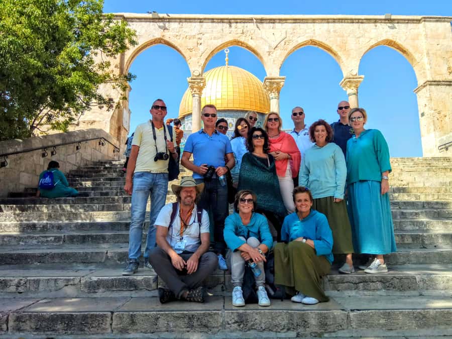 Jerusalem Boutique Tour from Tel Aviv - Church of the Holy Sepulchre and Golgotha: last Via Dolorosa stations, no long lines