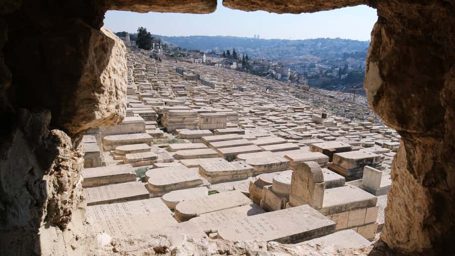 Jerusalem: Mount of Olives Guided Tour - Mary’s Tomb finish point, then your choice: Lion’s Gate or the Wailing Wall
