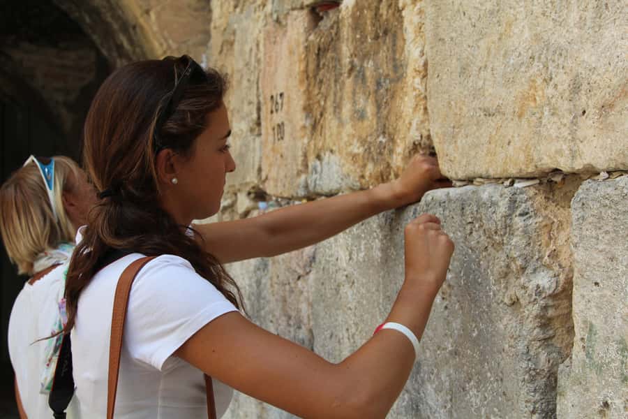 Jerusalem: Old City Shabbat Experience and Walking Tour - Markets again and back to Jaffa Gate: a clean finish with freedom