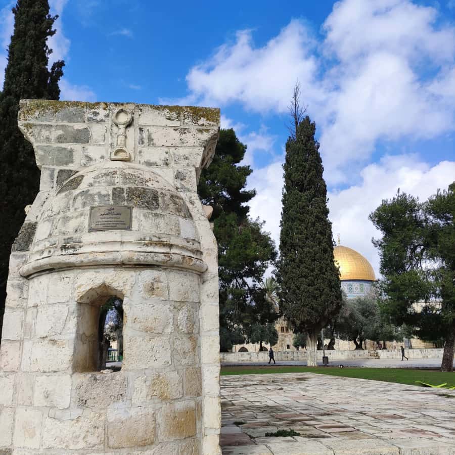 Jerusalem: Tour with Private Guide - Church of the Holy Sepulcher: why the guide matters inside