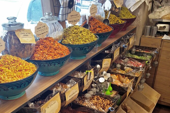 Levinsky Market Tasting Tour - Comfort, hydration, and timing tips for a smooth tasting walk