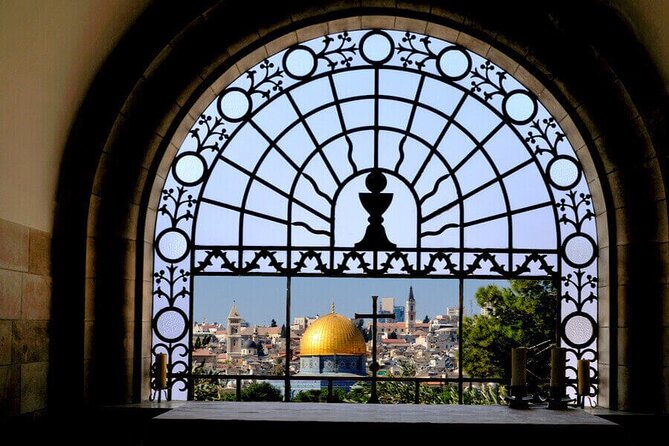 Palm Sunday in Jerusalem: Mass at Bethpage and Via Dolorosa Procession with Transport from Tel Aviv - Bethphage Mass on the Mount of Olives: the emotional core
