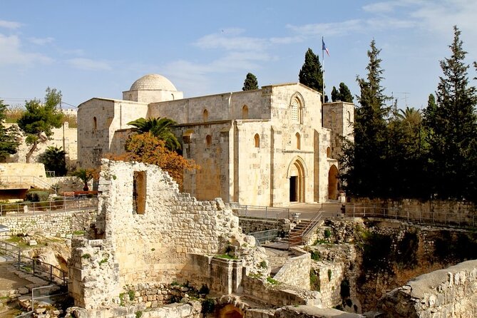 Palm Sunday in Jerusalem: Mass at Bethpage and Via Dolorosa Procession with Transport from Tel Aviv - Garden of Gethsemane: the quieter breath before Via Dolorosa