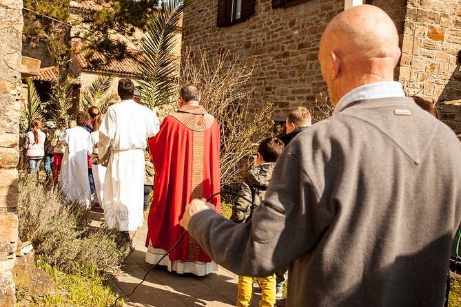 Palm Sunday in Jerusalem: Mass at Bethpage and Via Dolorosa Procession with Transport from Tel Aviv - Old City streets near Lion’s Gate: walking with purpose