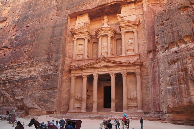Petra 1-Day Tour from Eilat + FREE Traditional Lunch - The desert drive: air-conditioned comfort, but not necessarily luxury seating