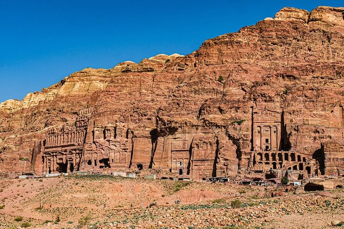 Petra 1-Day Tour from Tel Aviv with FREE Authentic Lunch - Petra Archaeological Park in One Day: What You’ll See (and What You Might Miss)