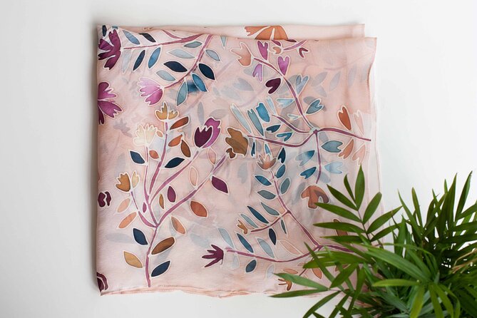 Private Silk Painting Workshop in Jerusalem - Create a scarf - - Who this private workshop is best for