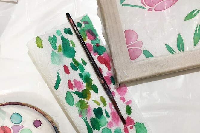Private Silk Wall Hanging Painting Workshop in Jerusalem - The instructor experience: patience, clarity, and a calm mood