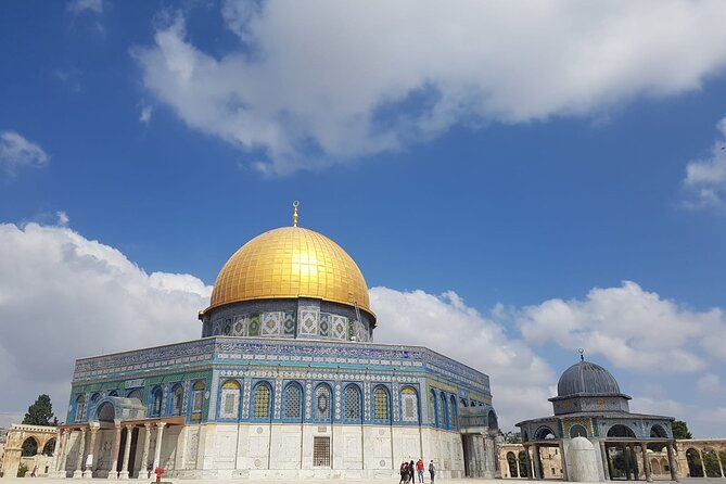 Private Walking Tour in the Old City of Jerusalem - Muslim Quarter Market Strolls and Christian Quarter Market Walk-Through