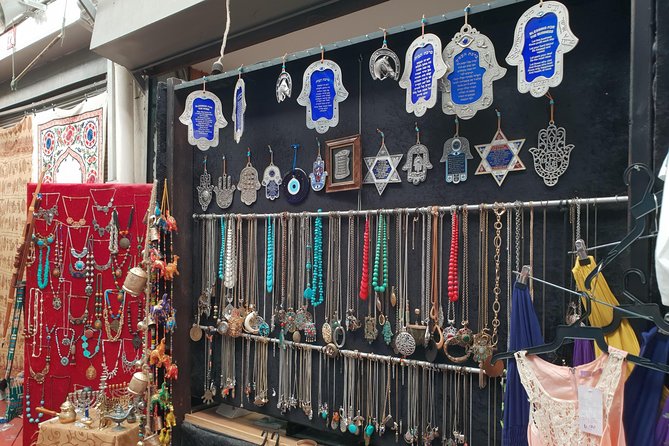 Privet walking tour in Tel Aviv-Yafo - Stop 3, Neve Tzedek: Old Homes, Cafe Break, and Ice Cream Time