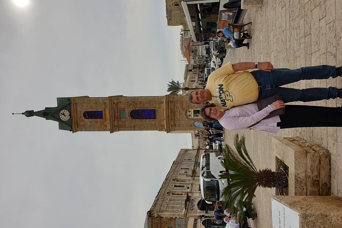Privet walking tour in Tel Aviv-Yafo - Stop 4, Carmel Market (Shuk Ha’Carmel): Street Food, Produce, and Cheap Finds