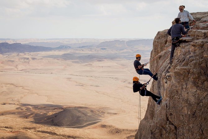 Rappelling Down the Ramon Crater Cliff - Key things that make this rappel worth it