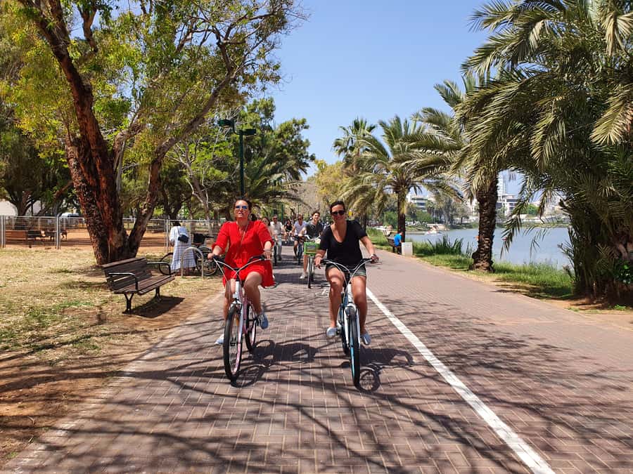Tel Aviv 3-Hour Easy Bike Tour - Meeting point and practical start tips at The Spot Hostel