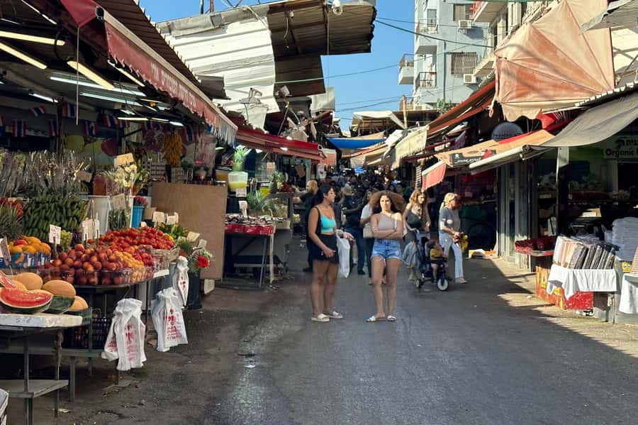 Tel Aviv: Carmel Market & Neighborhood Guided Walking Tour - Cobblestone streets and market texture: what to watch for