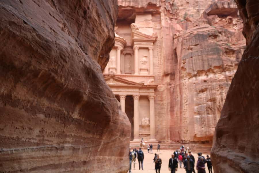 Tel Aviv: Petra & Wadi Rum 2-Day Glamping Trip with Flights - Entering Petra through the Siq: from red rock drama to carved details