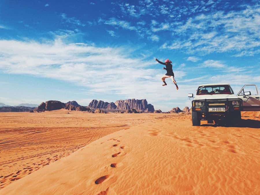 Tel Aviv: Petra & Wadi Rum 2-Day Glamping Trip with Flights - Tel Aviv to Ramon Airport, then into Aqaba’s border-world