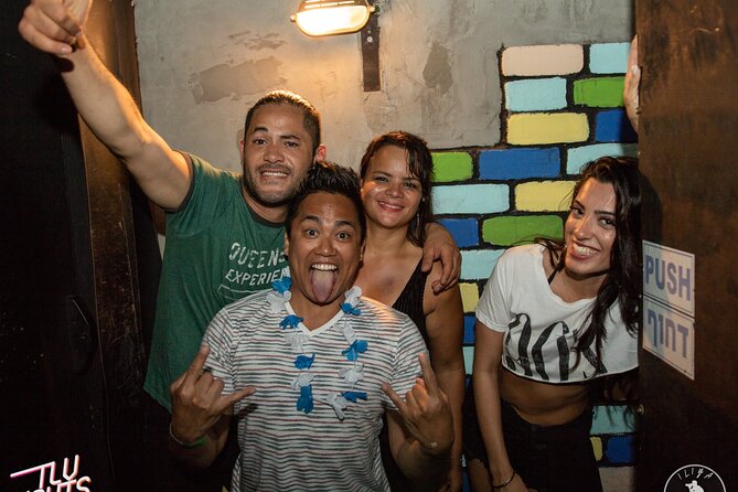 Tel Aviv Pub Crawl - The guide factor: history without the lecture
