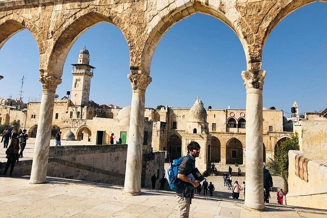 Temple Mount Private Guided Tour - From the Western Wall, you start with the right Jerusalem context
