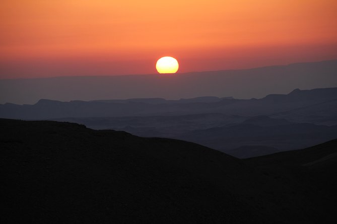 Two hour guided jeep tour in to and around the Ramon crater - Why a 4X4 tour in Ramon Machtesh works so well